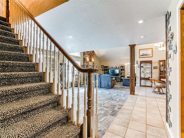 7104 N Lakeway Drive, Oklahoma City, OK 73132