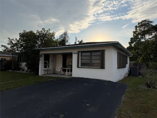614 N 32nd Court, Hollywood, FL 33021