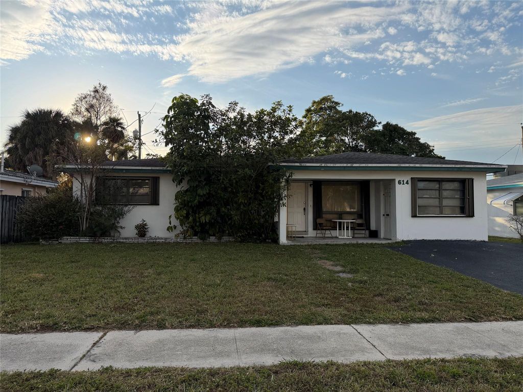 614 N 32nd Court, Hollywood, FL 33021