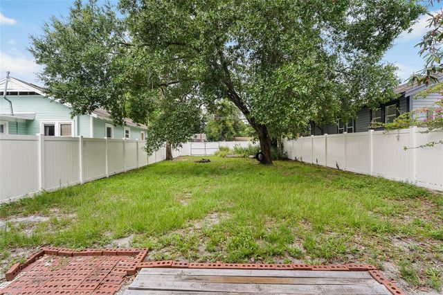 115 W ALLISON COURT, Tampa, FL 33603