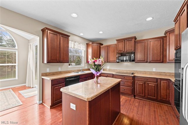 38521 Berkshire Avenue, Avon, OH 44011