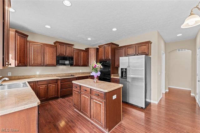 38521 Berkshire Avenue, Avon, OH 44011