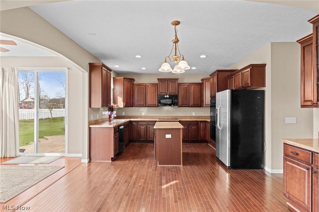 38521 Berkshire Avenue, Avon, OH 44011