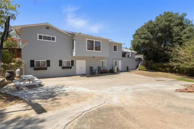 9350 Carmichael, La Mesa, CA 91941