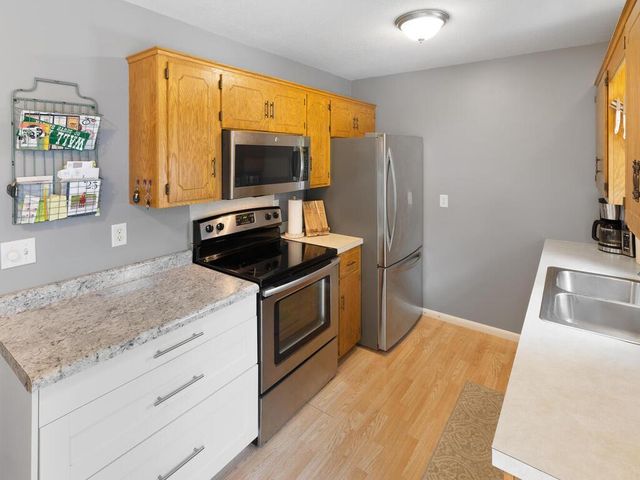 5748 Birchwood Avenue NE, Prior Lake, MN 55372