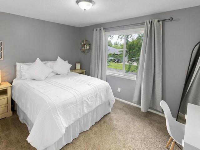 5748 Birchwood Avenue NE, Prior Lake, MN 55372