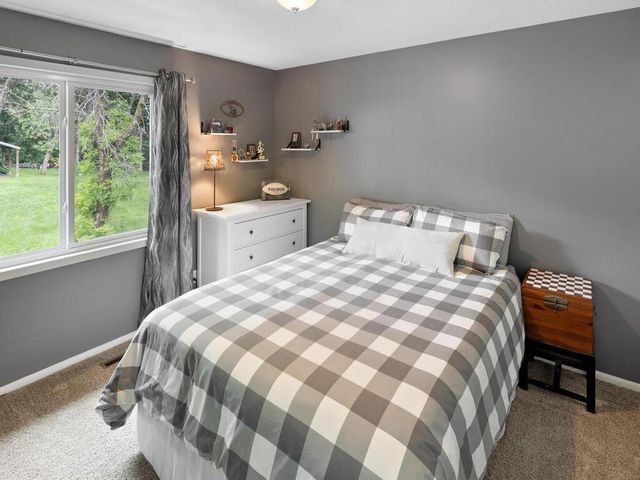 5748 Birchwood Avenue NE, Prior Lake, MN 55372