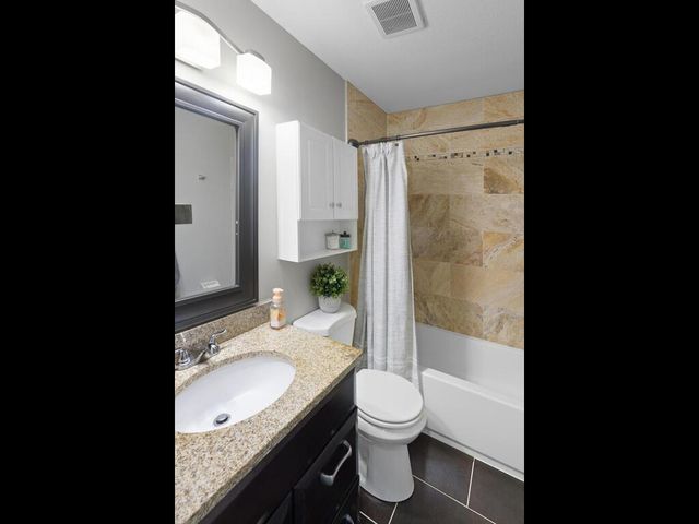 5748 Birchwood Avenue NE, Prior Lake, MN 55372