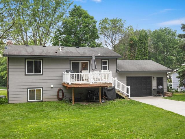5748 Birchwood Avenue NE, Prior Lake, MN 55372