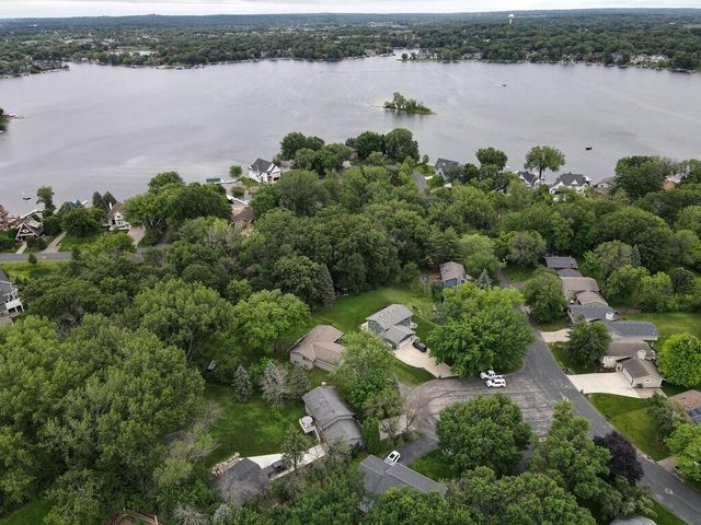 5748 Birchwood Avenue NE, Prior Lake, MN 55372