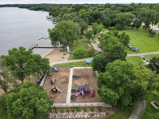 5748 Birchwood Avenue NE, Prior Lake, MN 55372