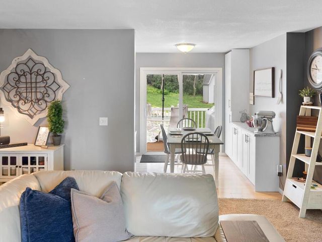 5748 Birchwood Avenue NE, Prior Lake, MN 55372