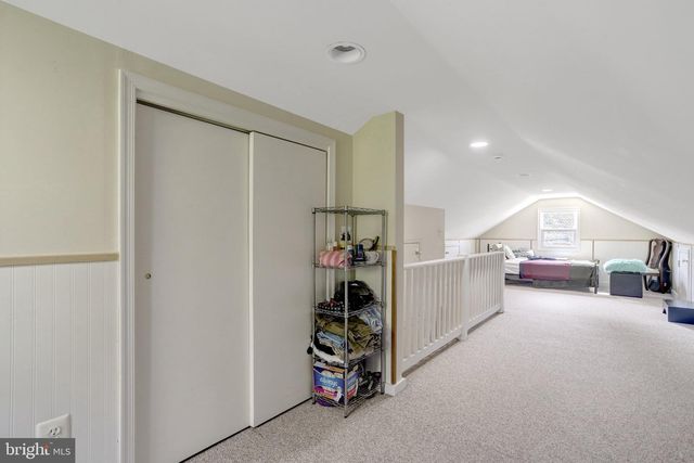 2850 BROOK DR, Falls Church, VA 22042