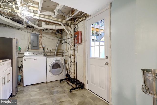 2850 BROOK DR, Falls Church, VA 22042