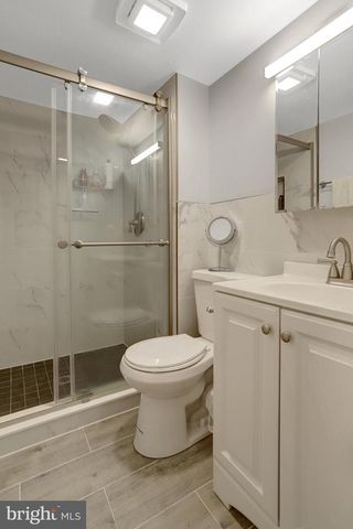 2850 BROOK DR, Falls Church, VA 22042