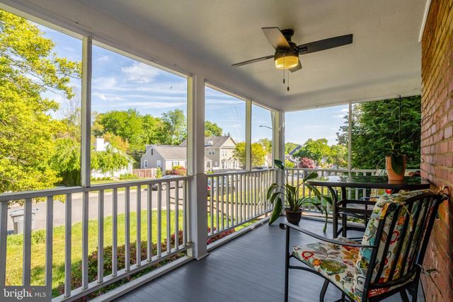 2850 BROOK DR, Falls Church, VA 22042