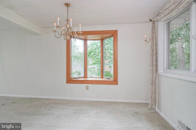 240 WINDING WAY RD, Stratford, NJ 08084