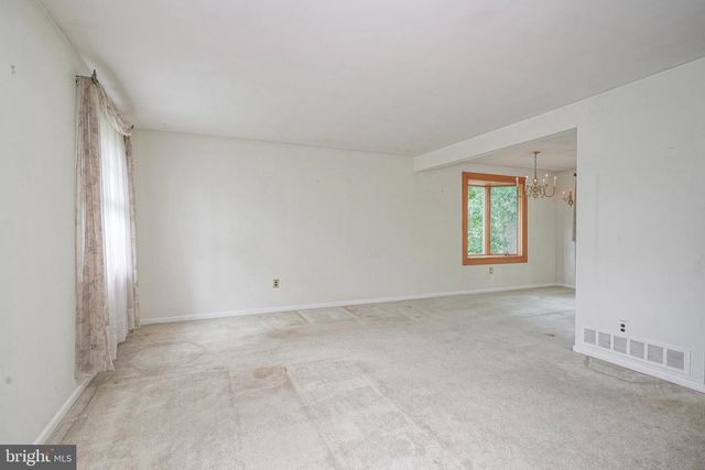 240 WINDING WAY RD, Stratford, NJ 08084