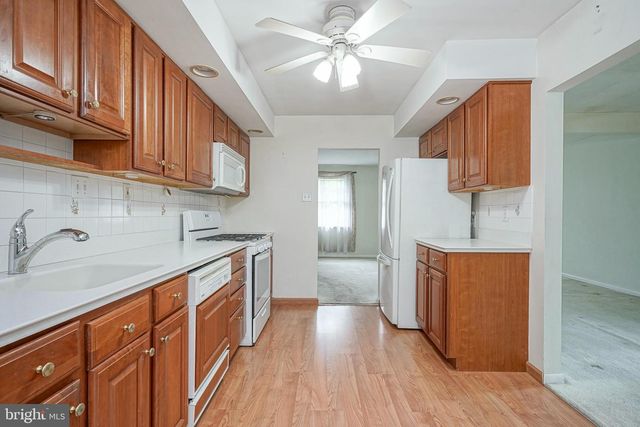 240 WINDING WAY RD, Stratford, NJ 08084