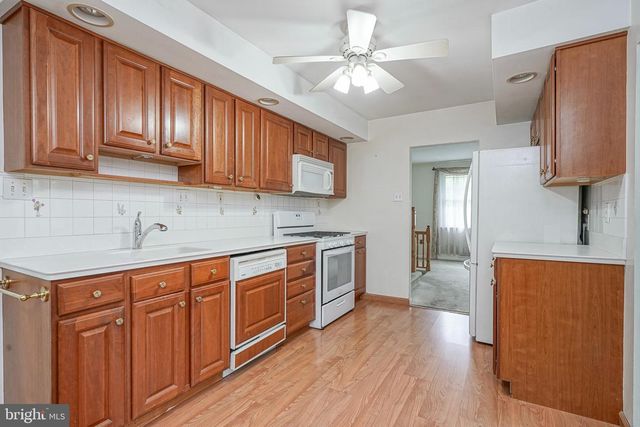 240 WINDING WAY RD, Stratford, NJ 08084