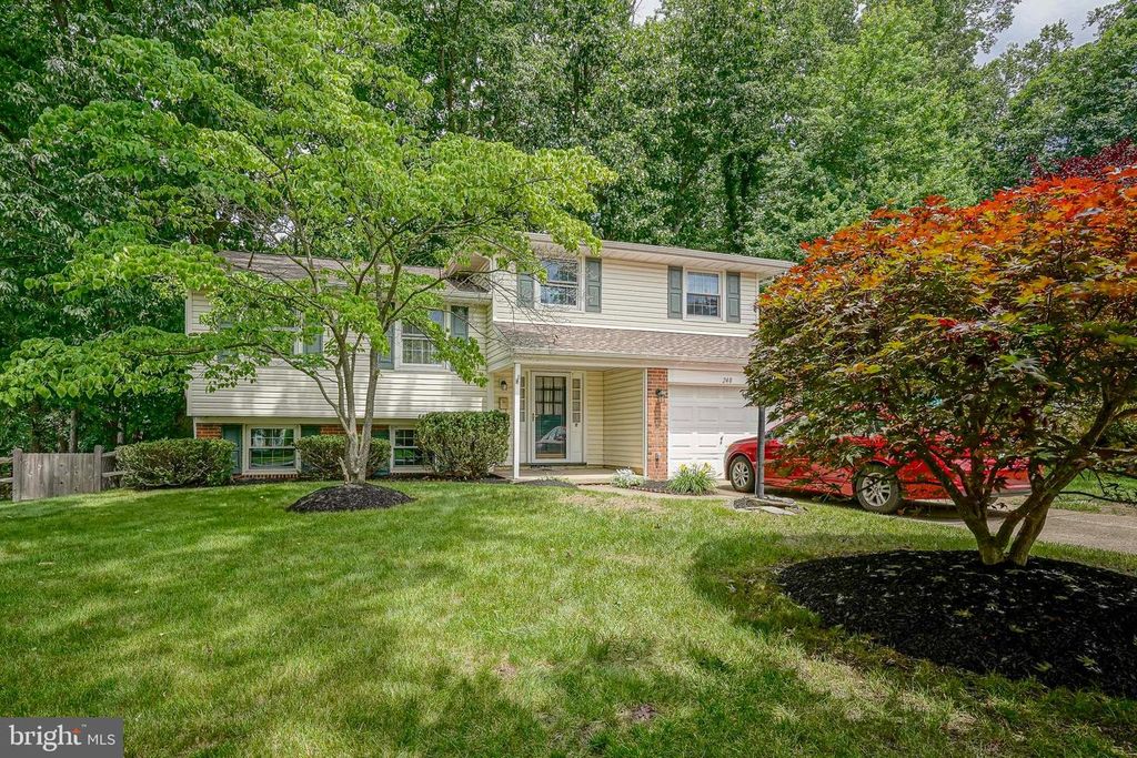 240 WINDING WAY RD, Stratford, NJ 08084