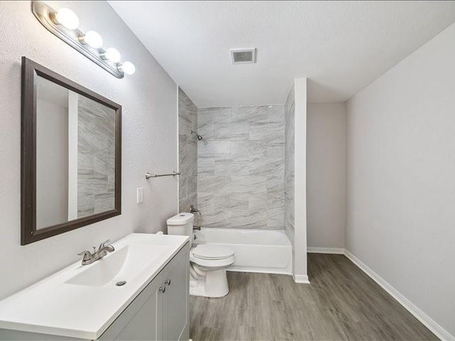 820 Texas Street, Liberty, TX 77575