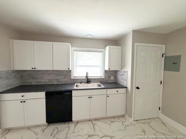 909 Sandalwood Drive, Fayetteville, NC 28304