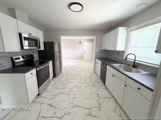 909 Sandalwood Drive, Fayetteville, NC 28304