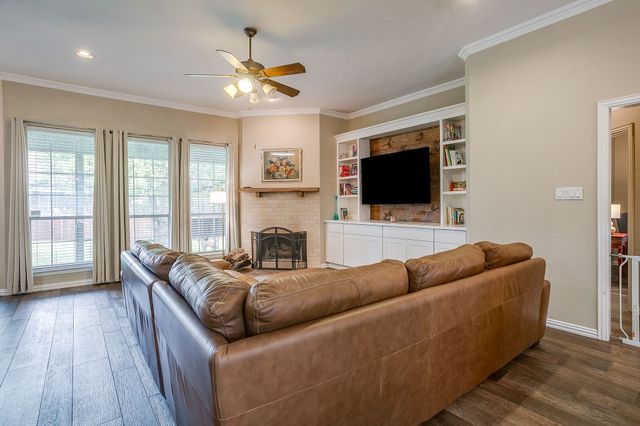303 Blue Berry Lane, Aledo, TX 76008