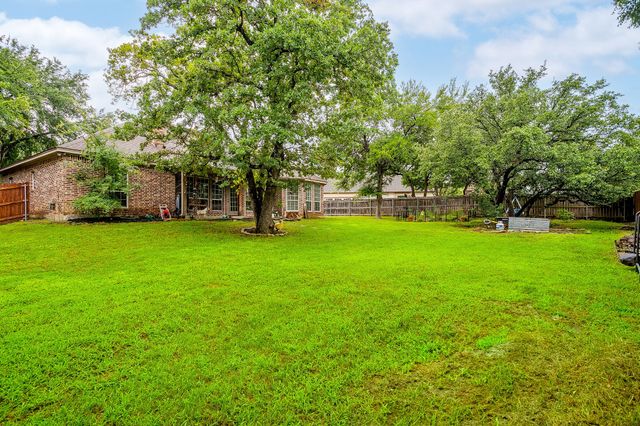 303 Blue Berry Lane, Aledo, TX 76008