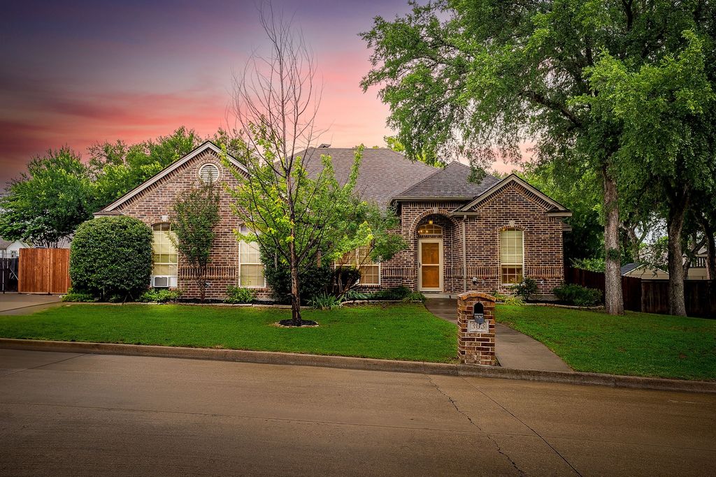 303 Blue Berry Lane, Aledo, TX 76008