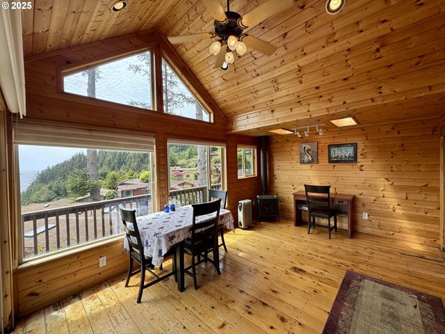 19921 WHALESHEAD Rd U9, Brookings, OR 97415