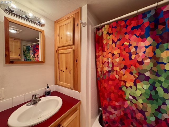 19921 WHALESHEAD Rd U9, Brookings, OR 97415