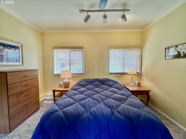 19921 WHALESHEAD Rd U9, Brookings, OR 97415