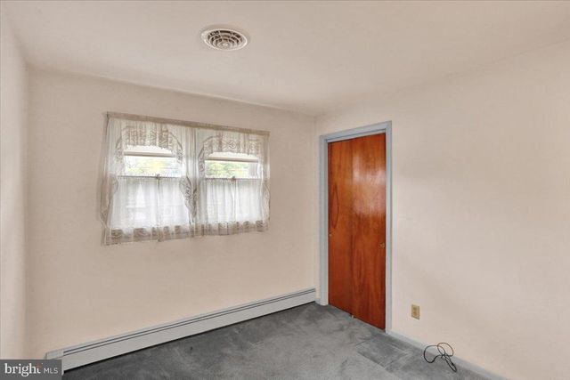 41 JAYANN DR, Lebanon, PA 17042