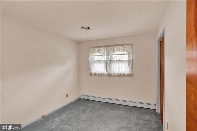 41 JAYANN DR, Lebanon, PA 17042