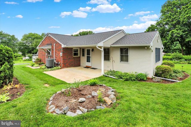 41 JAYANN DR, Lebanon, PA 17042