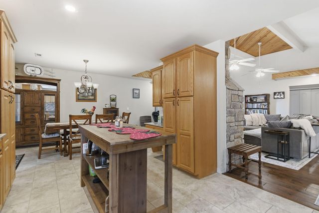 104 Oak Drive, Kimberling City, MO 65686