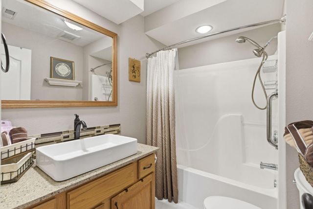 104 Oak Drive, Kimberling City, MO 65686