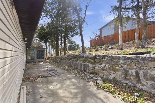 104 Oak Drive, Kimberling City, MO 65686