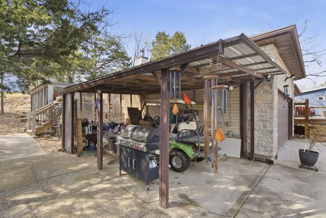 104 Oak Drive, Kimberling City, MO 65686