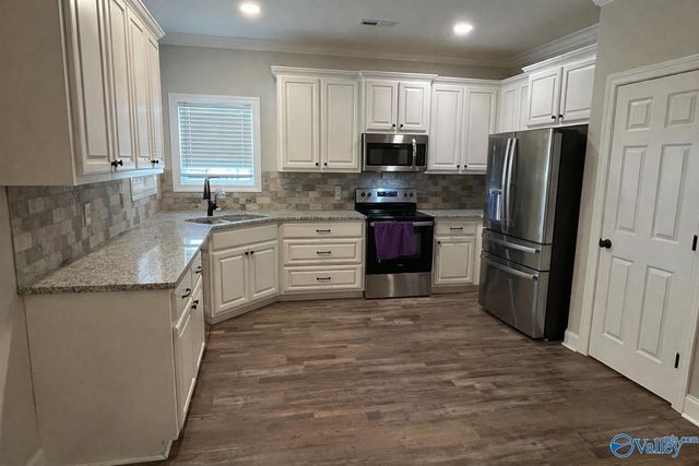 26901 Leslie Lane, Elkmont, AL 35620