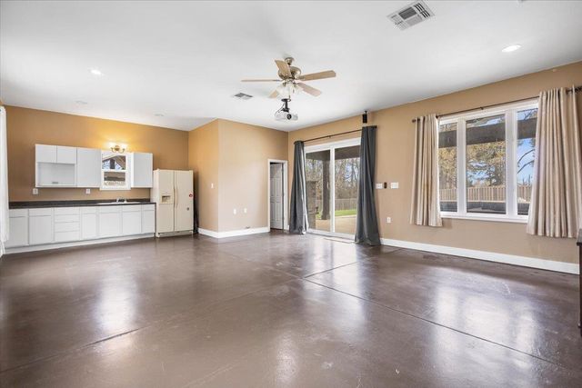 1609 Old Nacogdoches Rd, Henderson, TX 75654