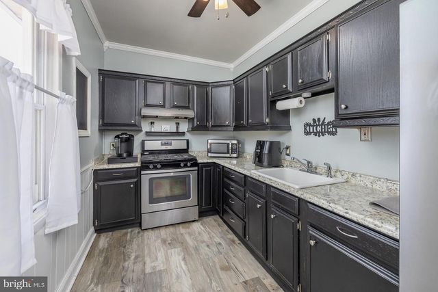 20 N OAKLAND AVE, Runnemede, NJ 08078