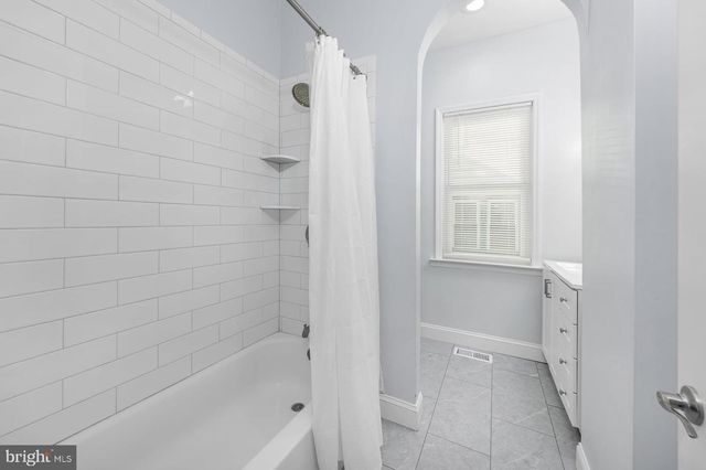 20 N OAKLAND AVE, Runnemede, NJ 08078