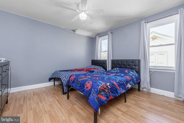 20 N OAKLAND AVE, Runnemede, NJ 08078