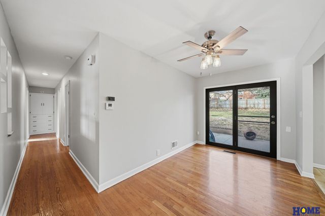 2621 S 40th Street, Lincoln, NE 68506