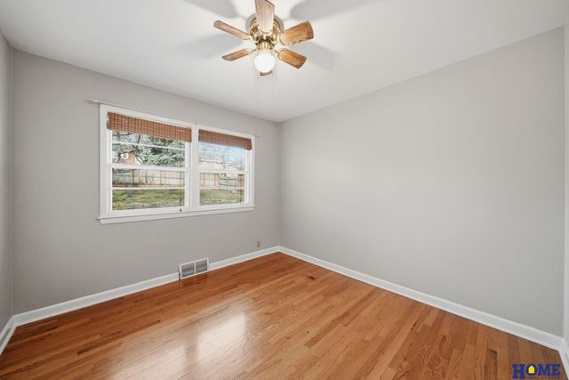 2621 S 40th Street, Lincoln, NE 68506