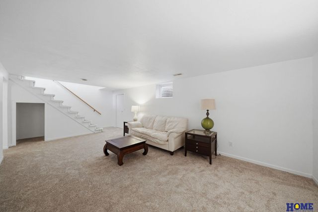 2621 S 40th Street, Lincoln, NE 68506