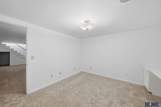 2621 S 40th Street, Lincoln, NE 68506